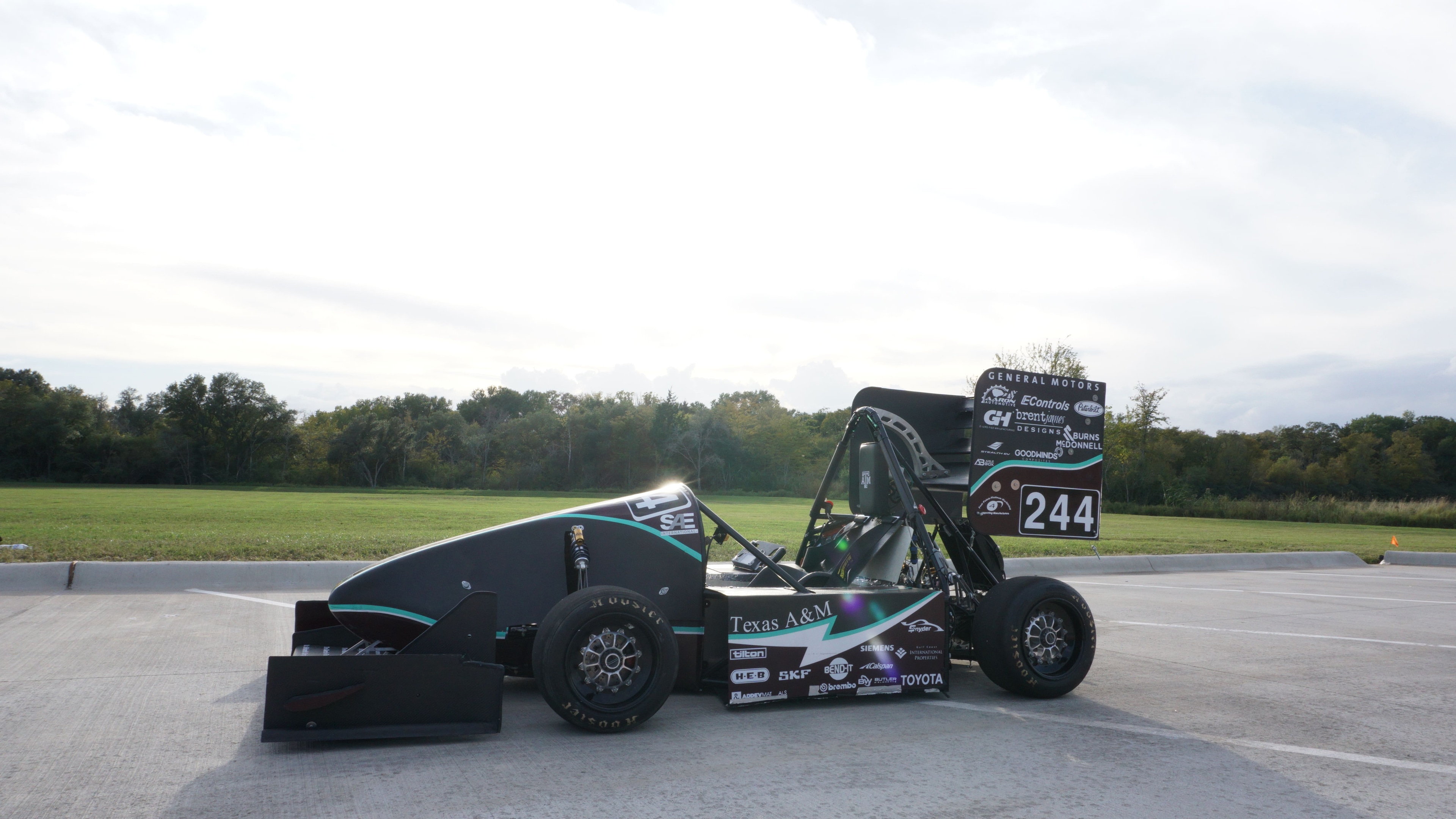 AME22 Racing Car Front View
